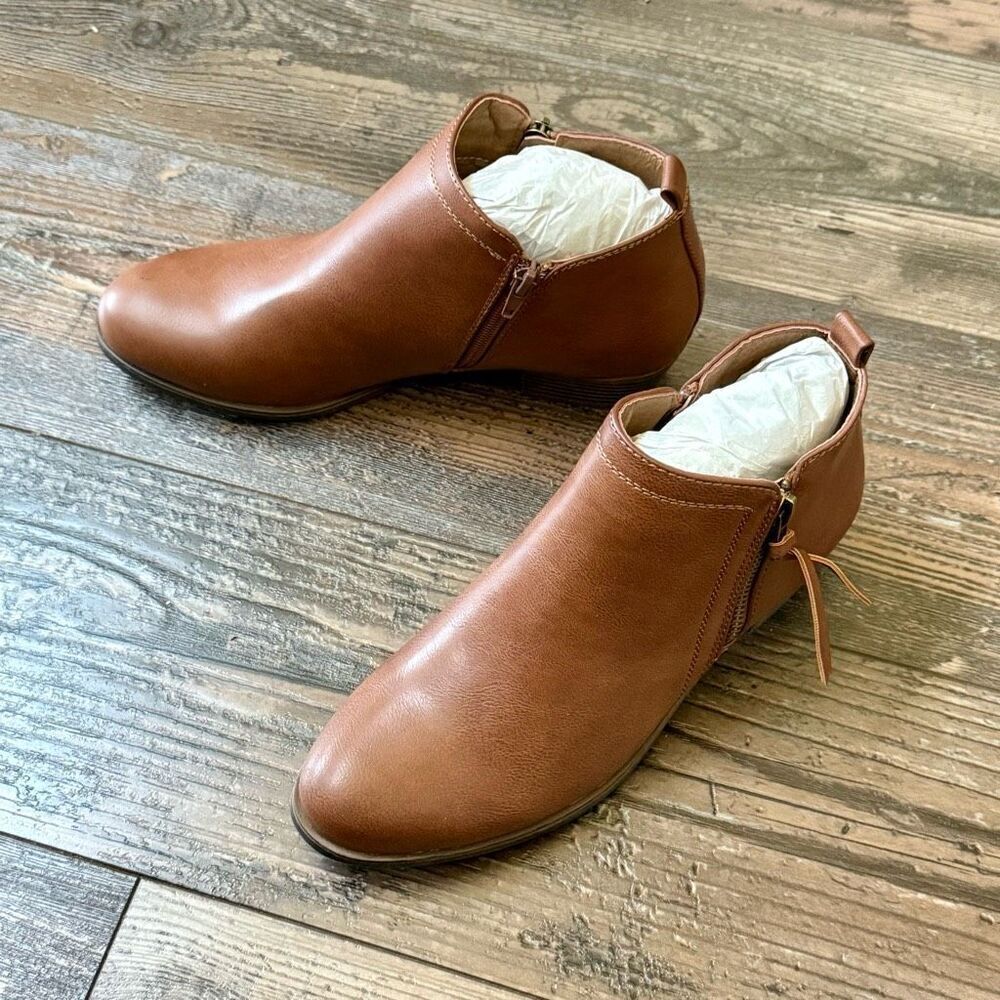 London Fog Brown Vegan Leather Tina Ankle Bootie Size 7 New - Picture 3 of 8